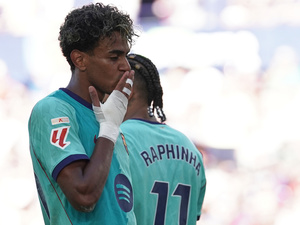 W300