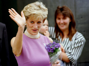 W300